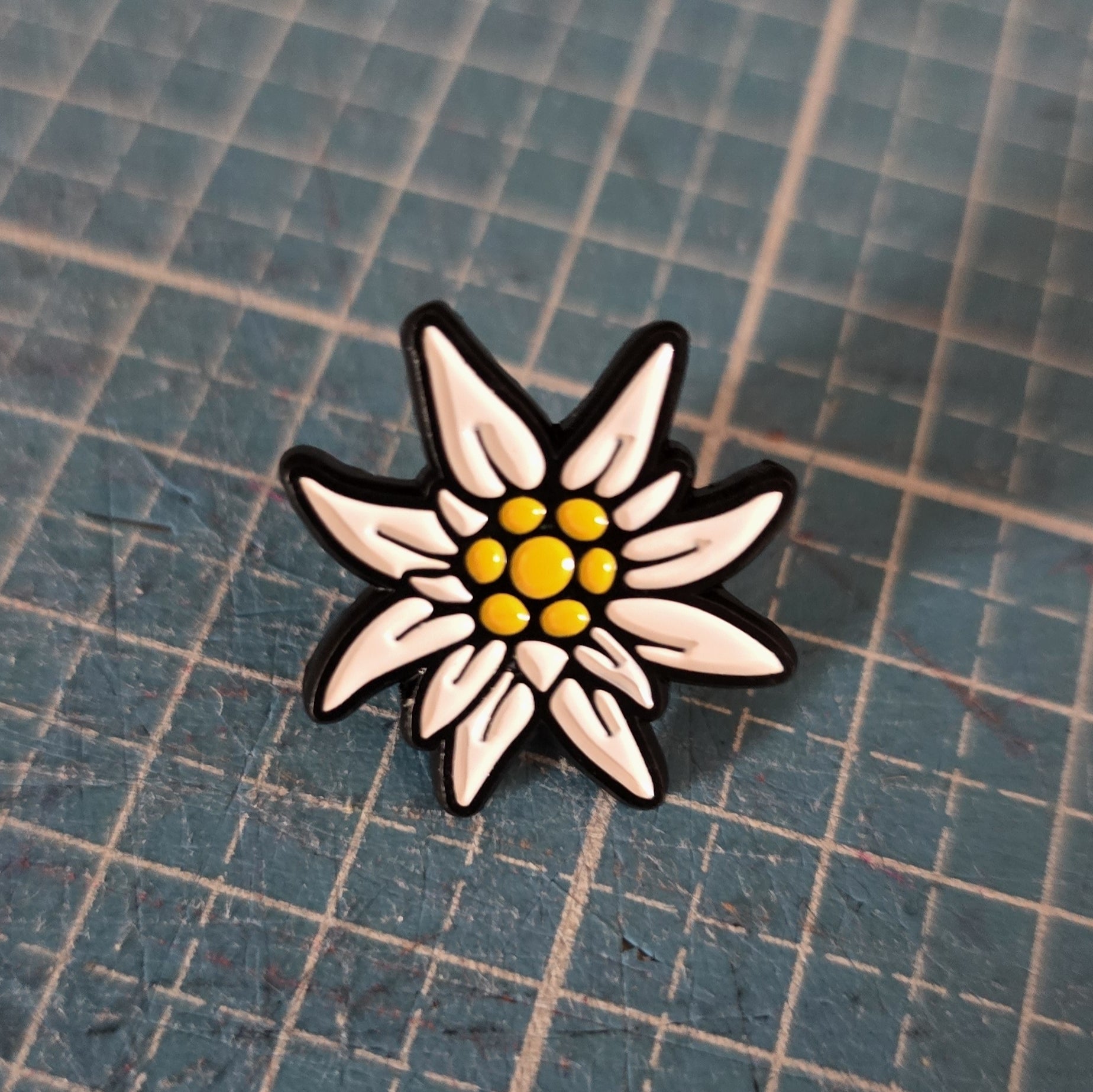 Edelweiß Pin